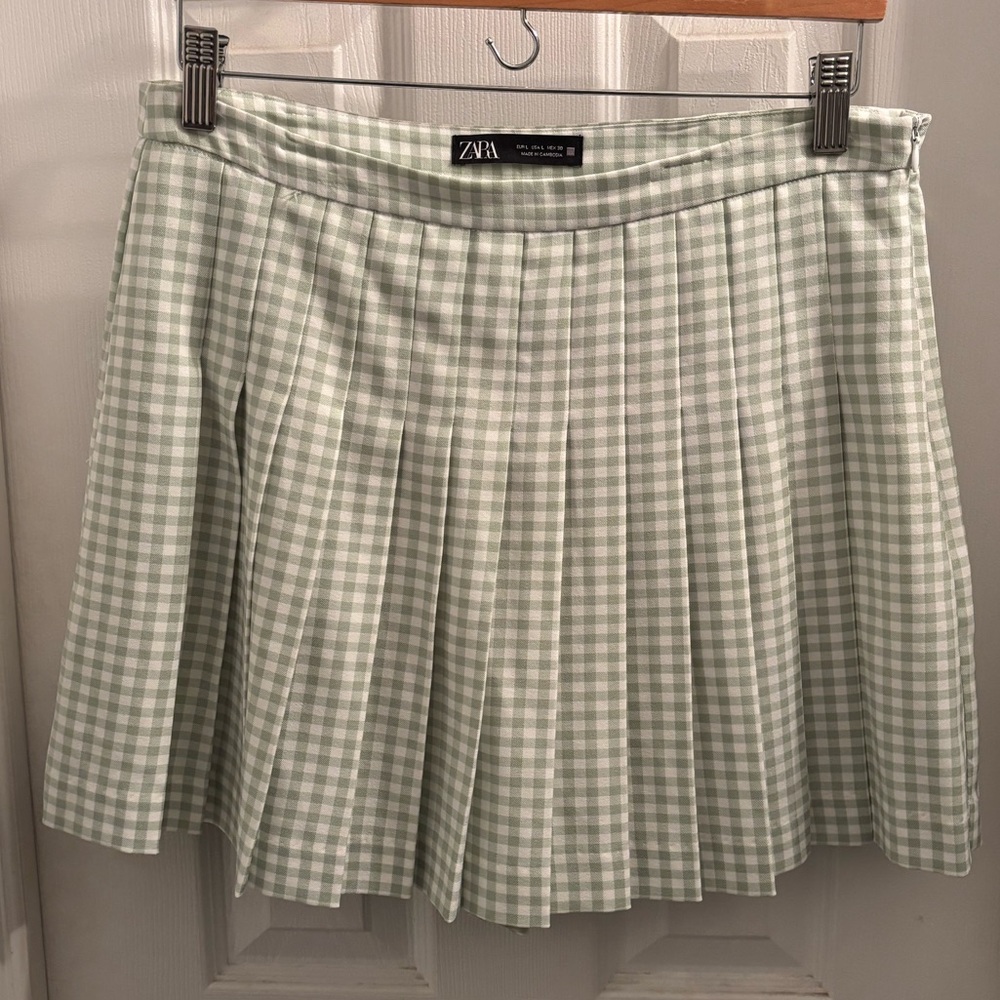 Pleated Zara Skort